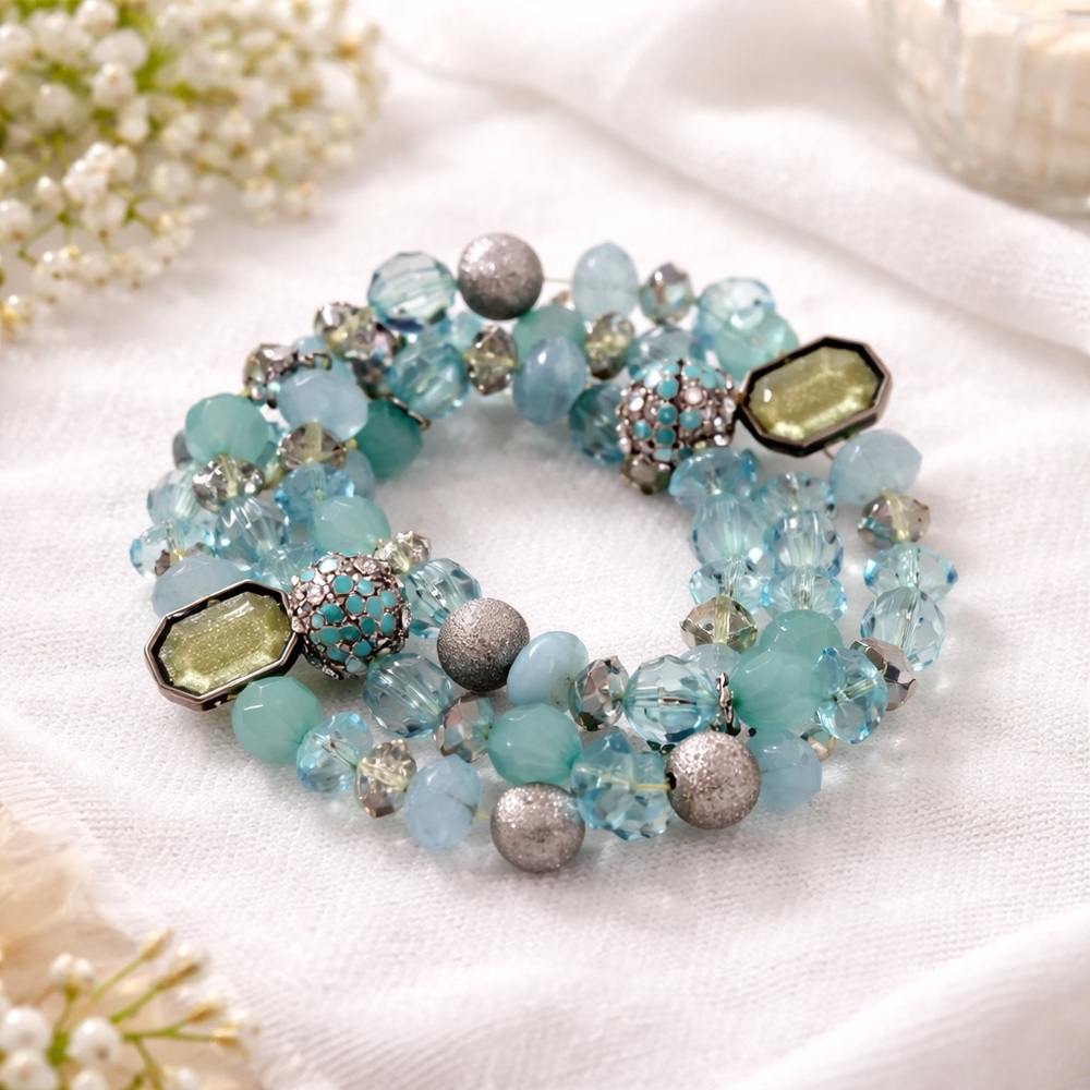 Handcrafted Aqua Beaded Stretch Bracelet - Unbranded